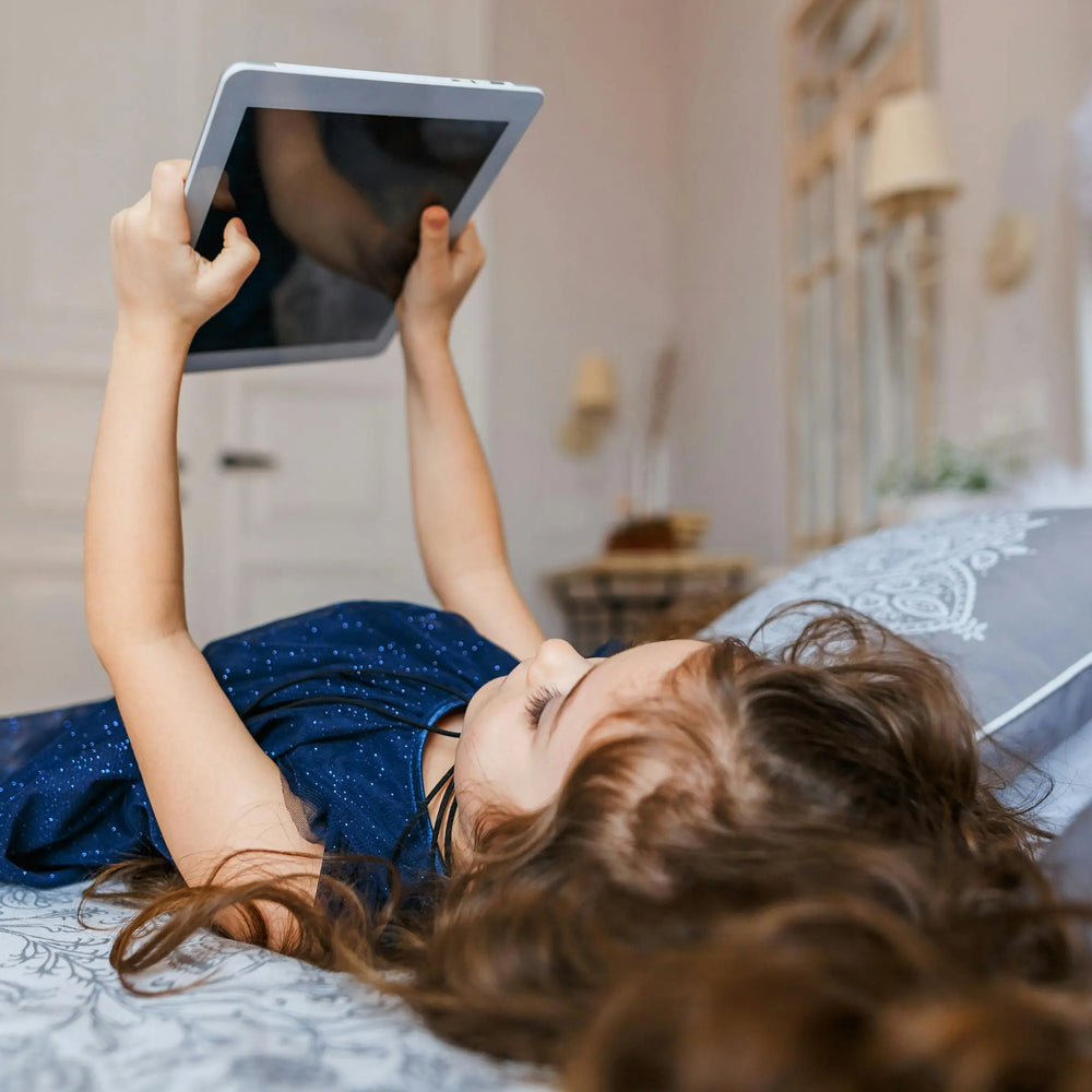 Managing kids’ screen time, Digital safety for children, Setting screen time limits for kids, Parental control on kids' devices, Screen time guidelines for children