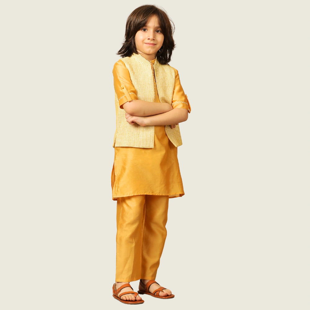 
                  
                    chanderi+kurta+set+yellow+pajama+jacket+threadwork+festive+boy+indianwear+pocomico
                  
                