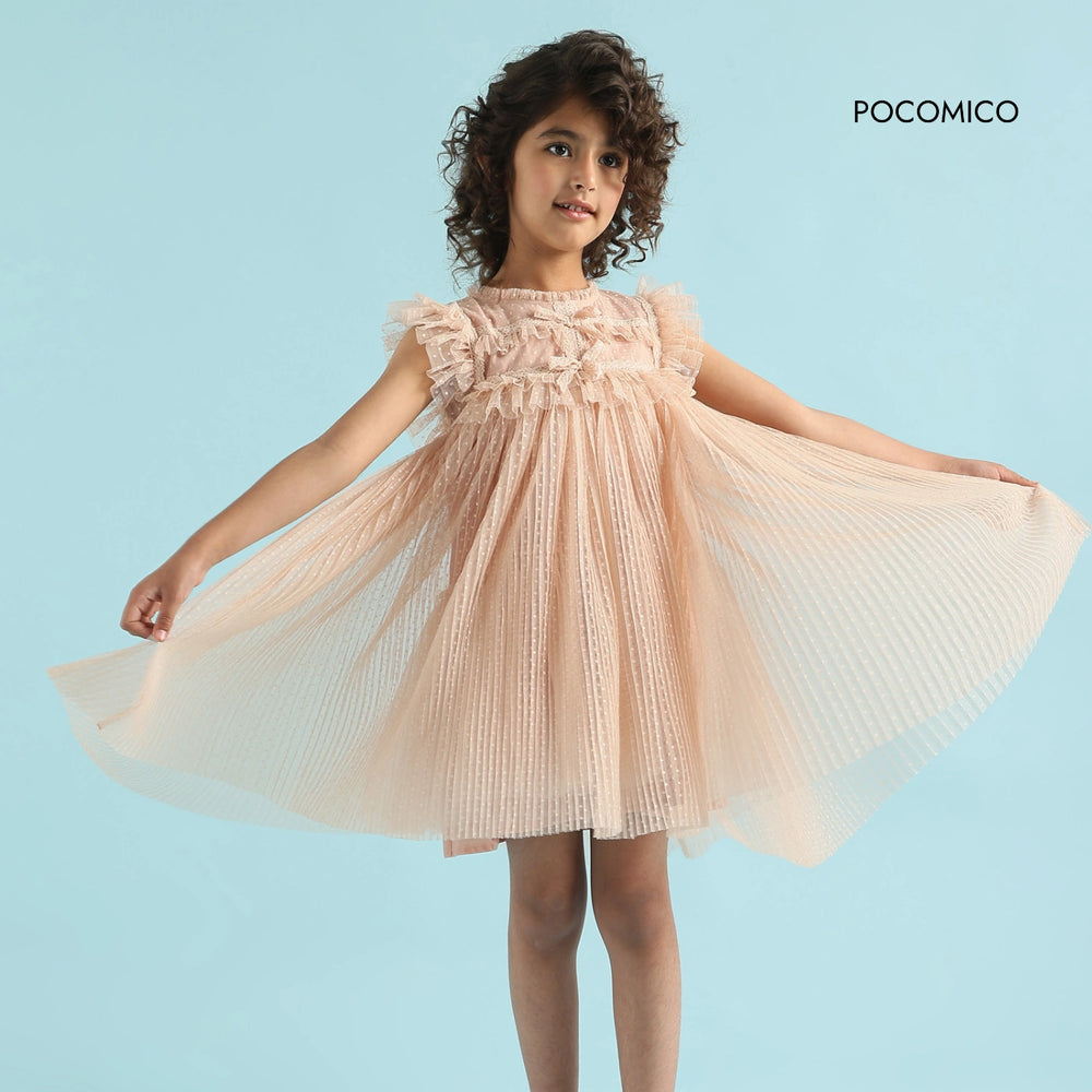 Starry denim jacket + Girls fashion staple + Celestial-inspired outerwear + Pocomico kids' jacket + Blue cotton denim + Versatile layering piece + Star-studded girls' coat + Comfortable everyday jacket + Stylish children's outerwear + Trendy kids' fashion