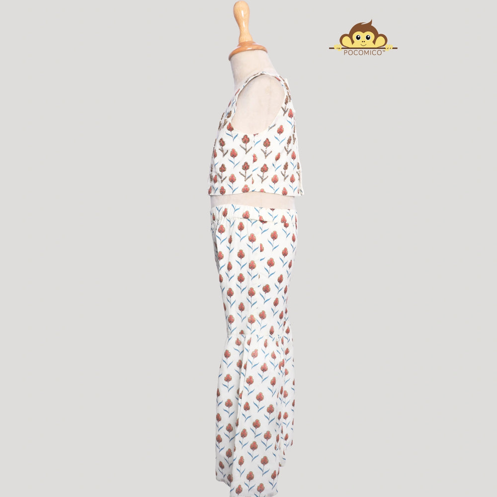 
                  
                     100%+BCI+certified+Cotton+Gulshan+Zari+Kurta+Set+Embroidered+Crop+Top+Sharara+Set+paired+festivewear+weddingwear+soft+floral+pajama+cotton+beautiful+comfortable+perfect+pink+POCOMICO


                  
                