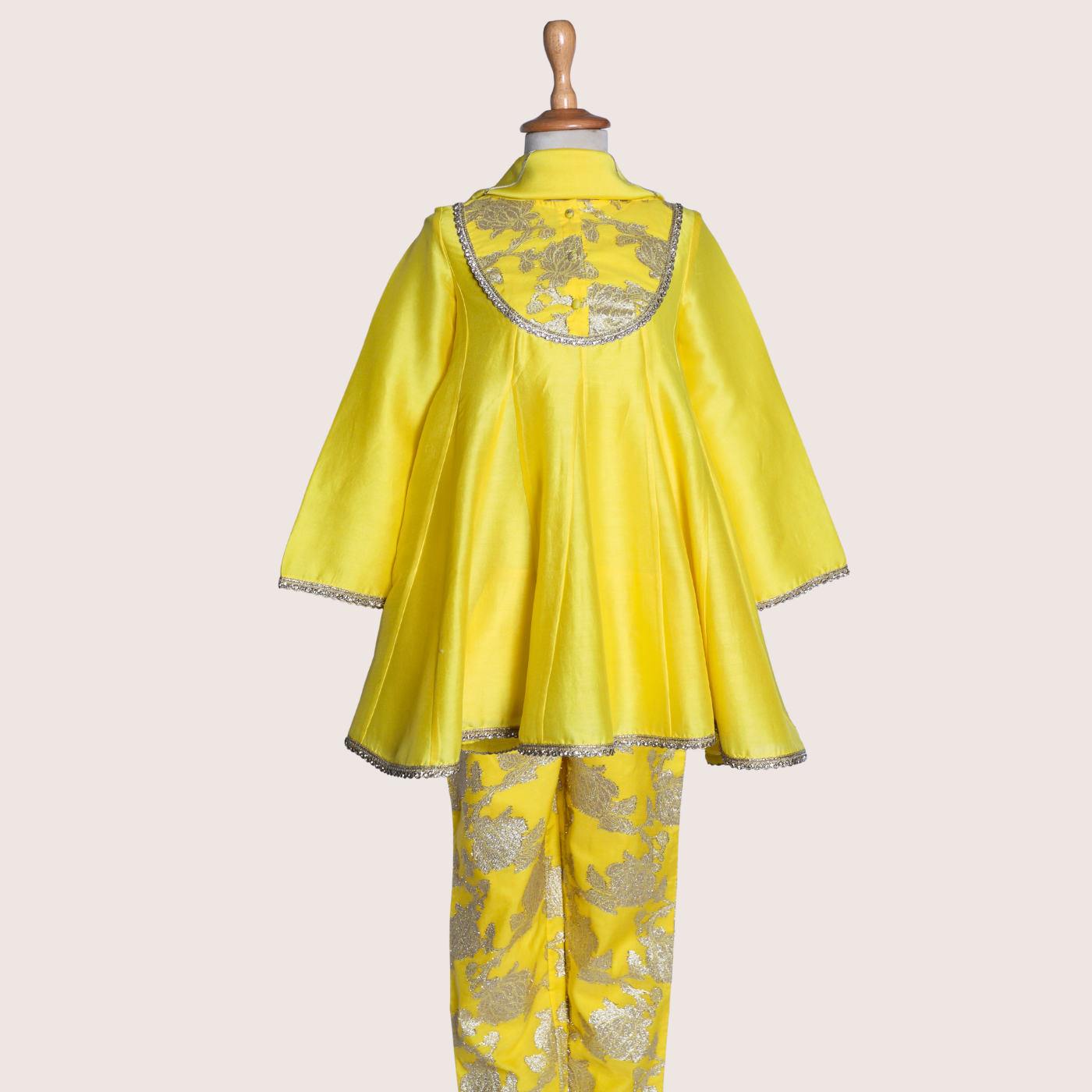 Fresh, festive, and full of sunshine! The Genda Phool Chanderi Set is a lovely choice for spring and summer dressing. Crafted in lightweight chanderi fabric and lined with 100% BCI-certified cotton, it feels soft, breathable, and easy for little ones to move in.