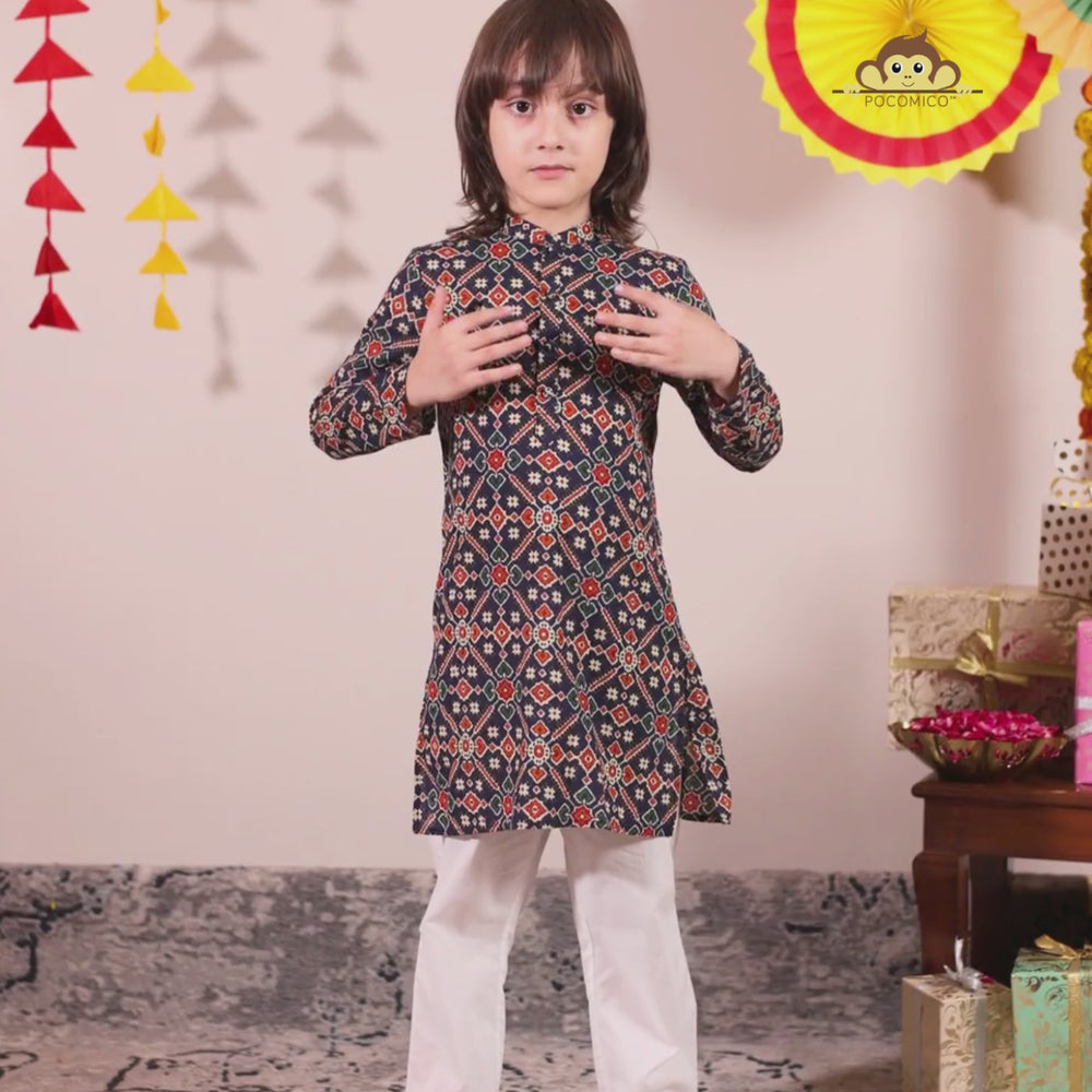 
                  
                    Load and play video in Gallery viewer, night+jasmine+kurta+set+boy+blue+ikat+white+pajama+festive+wedding+cotton+comfy+perfect+full+sleeve+bottons+pocomico
                  
                
