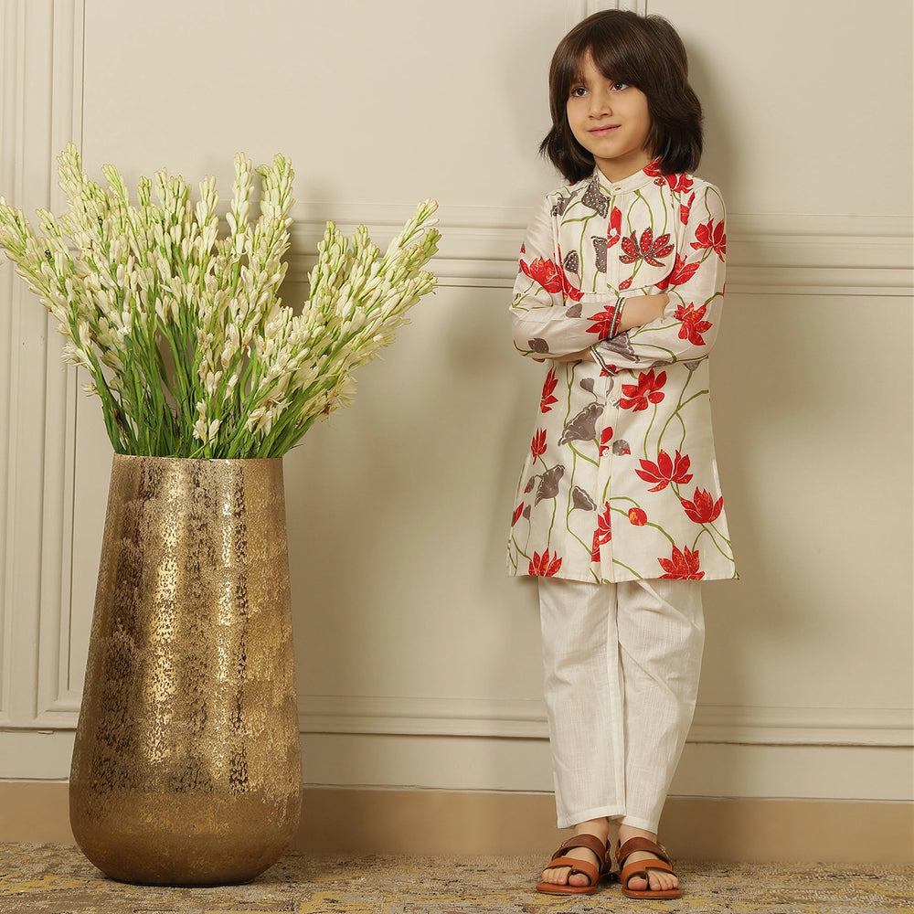 
                  
                    floral-kurta-pajama-red-ivory-bead work-kids-boys-pocomico
                  
                