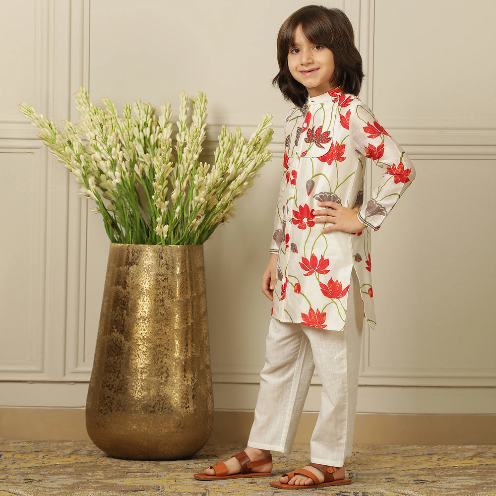 
                  
                    floral-kurta-pajama-red-ivory-bead work-kids-boys-pocomico
                  
                