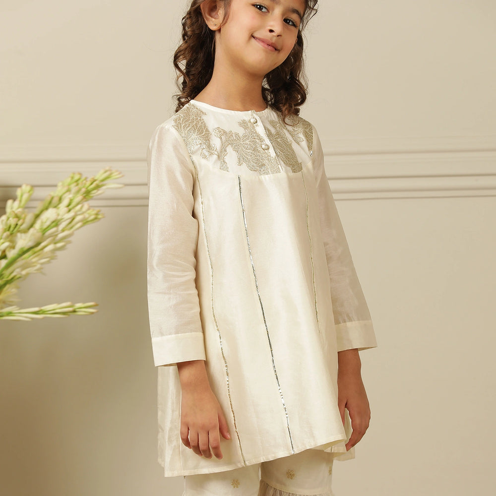 
                  
                    The Bahar sharara set is an ode to indian festivity, crafted from luminous solid chanderi fabric and lined with 100% BCI-certified cotton for all day comfort.
                  
                